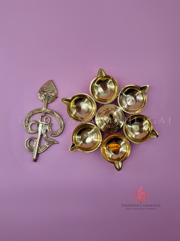 7 Inches Brass Arumuga 6-Face Om Vel Vilakku (Big Size) - Lord Murugan Deepam Oil Lamp - Image 2