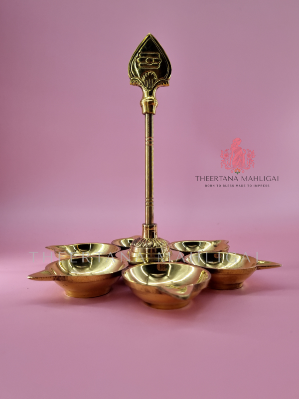 Divine Brass Arumuga Vel Vilakku (7 Inch)